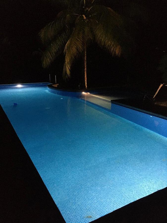 Sand Dollar Beach Bed & Breakfast Bocas del Toro Exterior foto