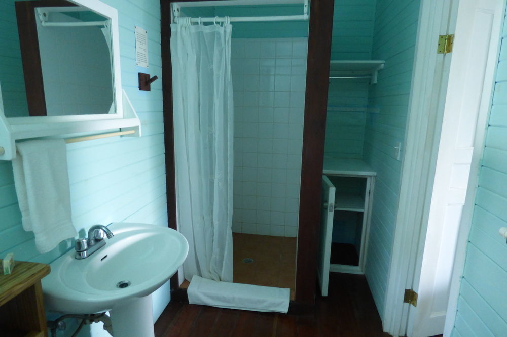 Sand Dollar Beach Bed & Breakfast Bocas del Toro Exterior foto